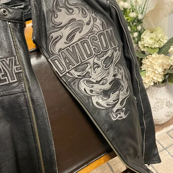 SOLD Harley Leather Jacket - Black - Picture 5 of 9